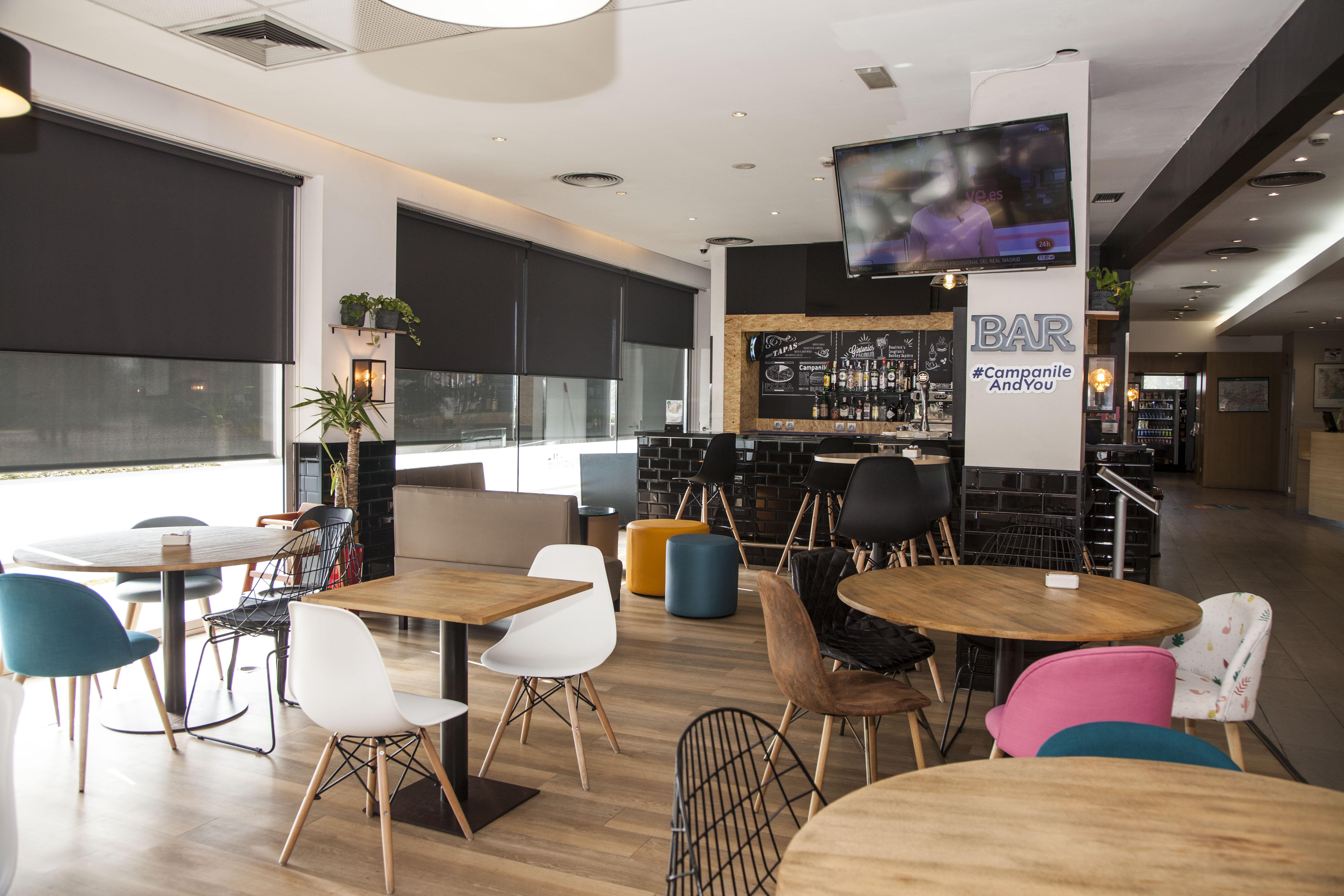 Travelodge Bcn Cornella Fira Cornellà de Llobregat Kültér fotó