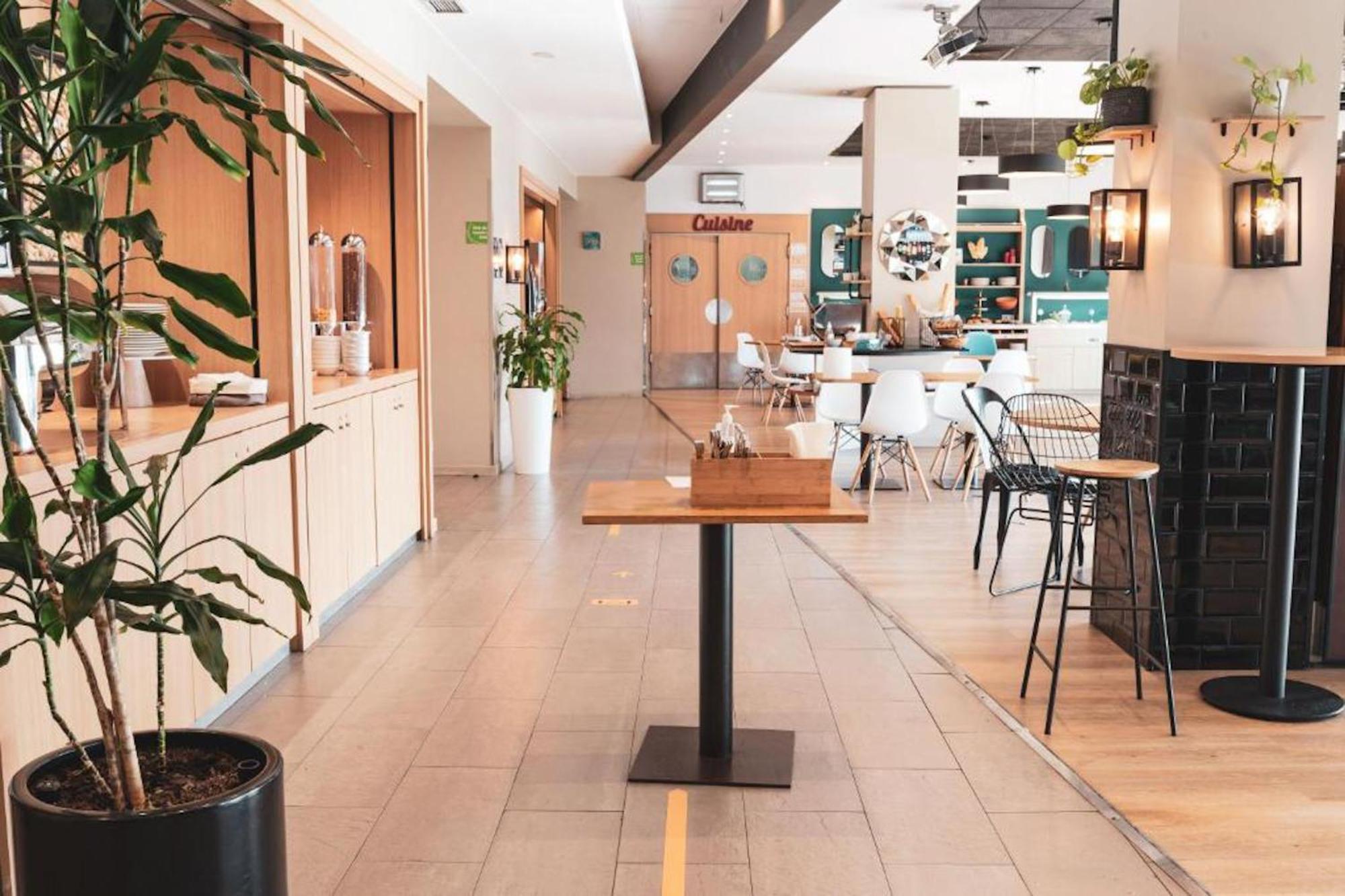 Travelodge Bcn Cornella Fira Cornellà de Llobregat Kültér fotó
